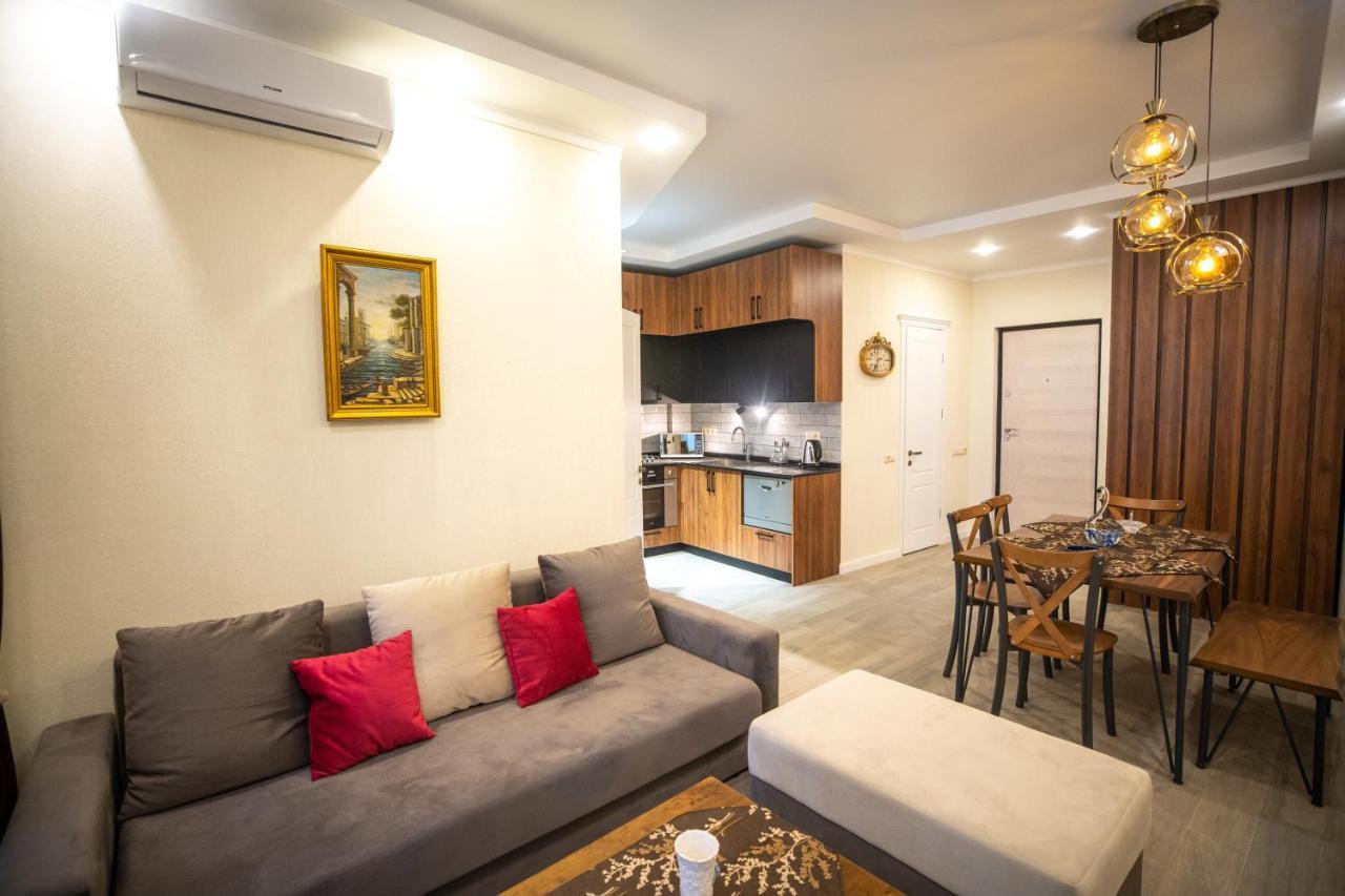 شقة Ramada Skytower باتومي المظهر الخارجي الصورة