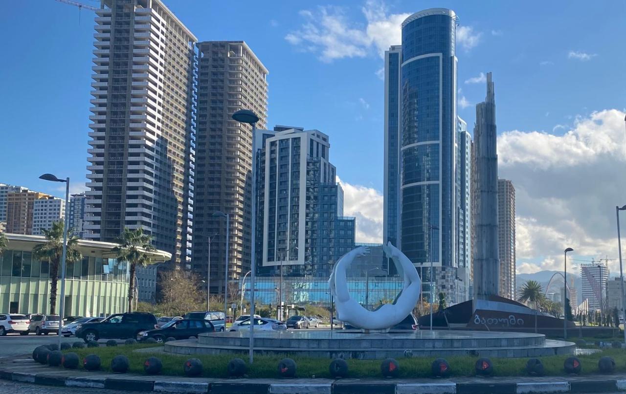 شقة Ramada Skytower باتومي المظهر الخارجي الصورة